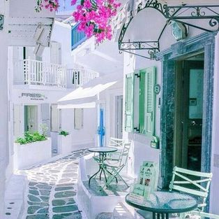 Paros e lo shopping tra le bellissime stradine greche